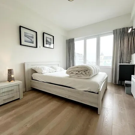 In With Sea Views Apartment *