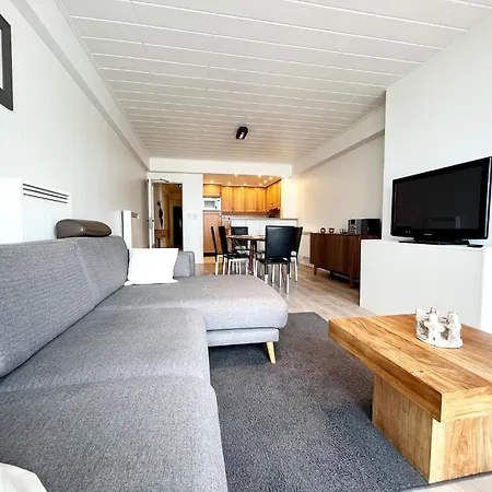 In With Sea Views Apartment *